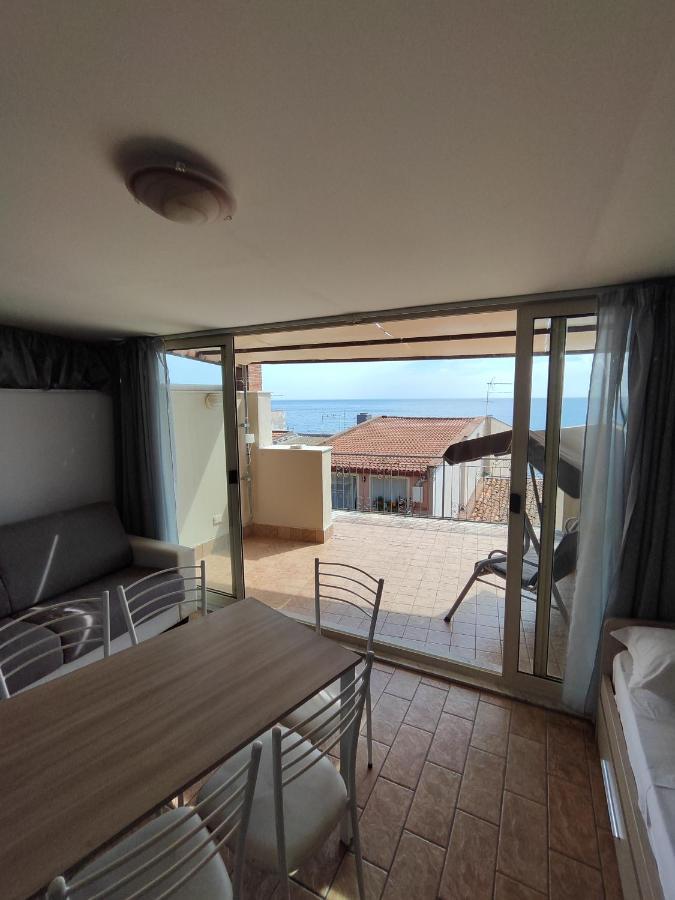 Sicily Travel Apartment'S 4 Giardini Naxos Exterior photo